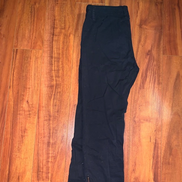 Roots Black Galley Jogger - Picture 9 of 9